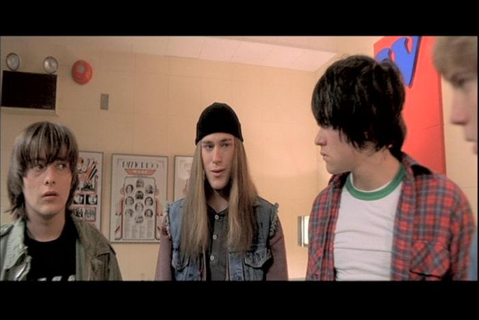 James DeBello در صحنه فیلم سینمایی Detroit Rock City به همراه ادوارد فرلانگ و Giuseppe Andrews