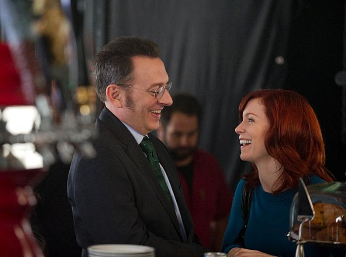 Carrie Preston در صحنه سریال تلویزیونی مظنون به همراه Michael Emerson