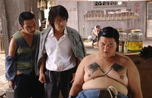 Stephen Chow در صحنه فیلم سینمایی کونگ فو