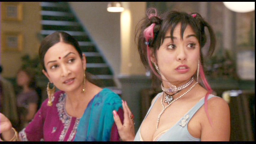 Meera Simhan در صحنه فیلم سینمایی Date Movie به همراه Marie Matiko