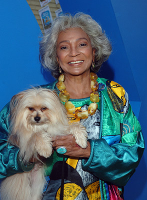 Nichelle Nichols در صحنه سریال تلویزیونی سیمپسون ها