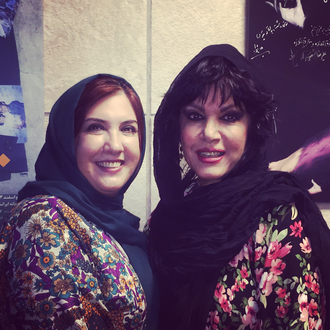 تصویری از پریسا مقتدی، بازیگر سینما و تلویزیون در پشت صحنه یکی از آثارش