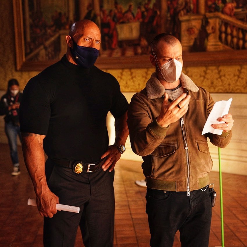 دواین جانسون در صحنه فیلم سینمایی اخطار قرمز به همراه راوسون مارشال تربر