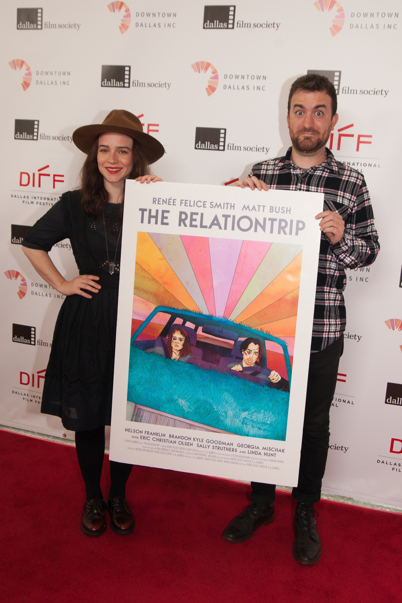 C.A. Gabriel در صحنه فیلم سینمایی The Relationtrip به همراه Renée Felice Smith