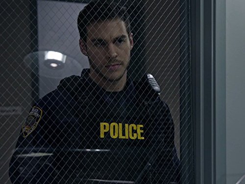 Chris Wood در صحنه سریال تلویزیونی Containment