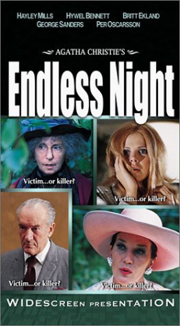 جرج سندرز در صحنه فیلم سینمایی Endless Night به همراه Britt Ekland و Hayley Mills