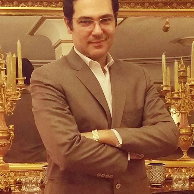 تصویری شخصی از کوروش تهامی، بازیگر سینما و تلویزیون