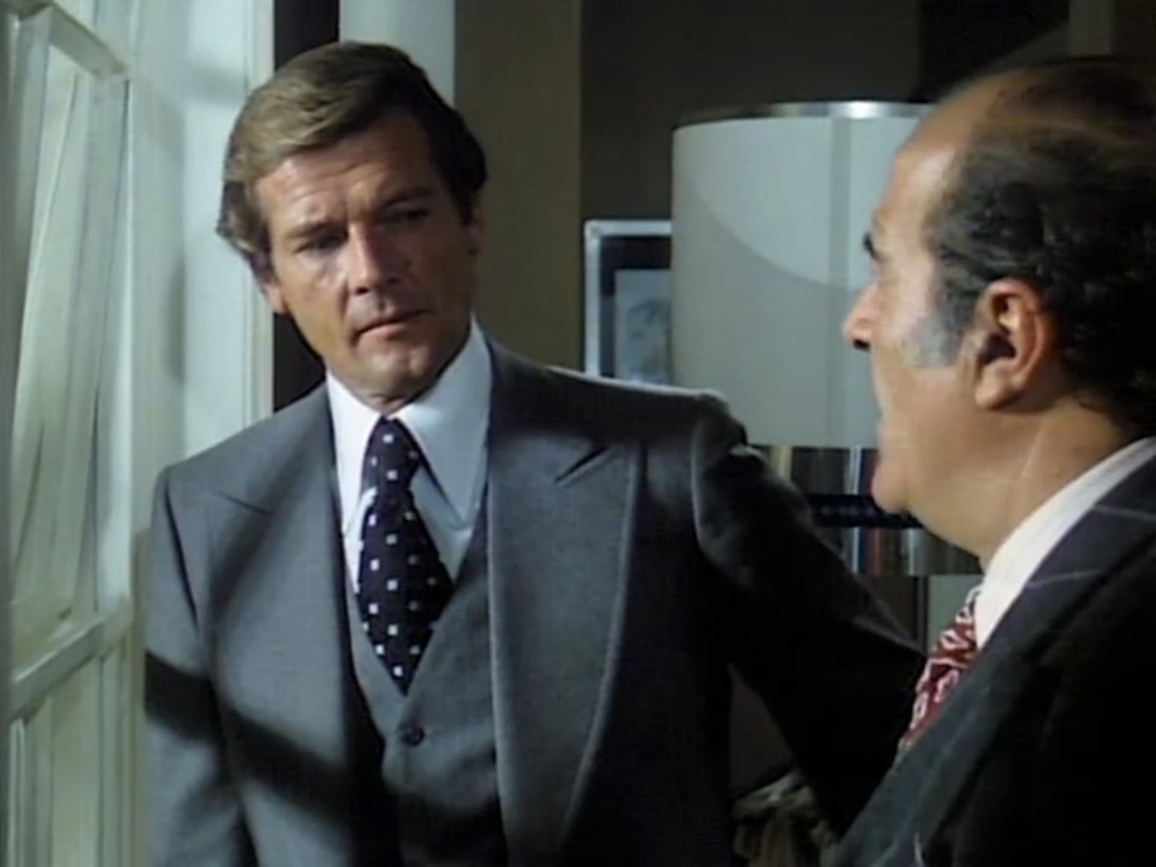  فیلم سینمایی Street People با حضور Roger Moore