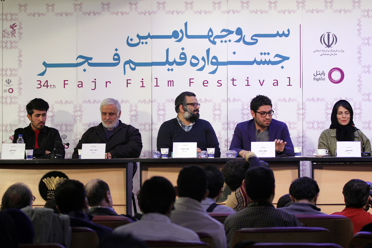 سعید خانی در نشست خبری فیلم سینمایی من به همراه سهیل بیرقی، لیلا حاتمی و سعید سعدی