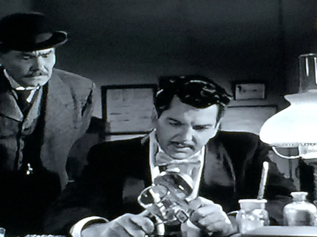 Harry Cording در صحنه فیلم سینمایی Man in the Attic به همراه Byron Palmer
