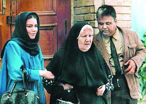  فیلم سینمایی مادر به کارگردانی علی حاتمی