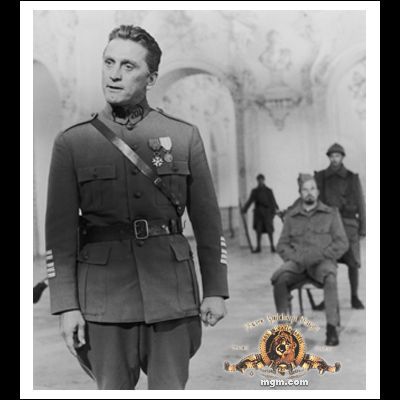  فیلم سینمایی راه های افتخار با حضور Kirk Douglas