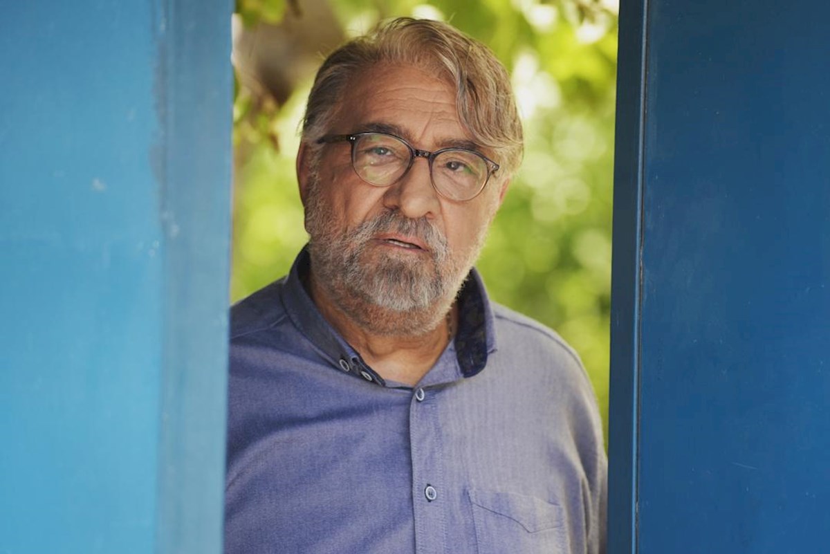 داریوش ارجمند در صحنه سریال تلویزیونی مرضیه