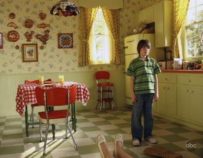 Field Cate در صحنه سریال تلویزیونی Pushing Daisies