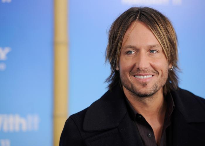 Keith Urban در صحنه فیلم سینمایی فقط باهاش کنار بیا