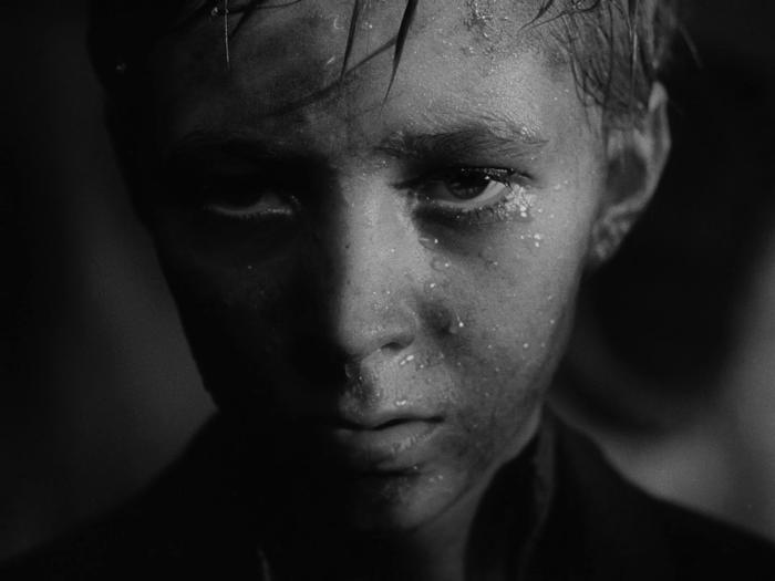 Nikolay Burlyaev در صحنه فیلم سینمایی کودکی ایوان
