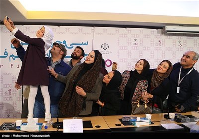 گلاره عباسی در جشنواره فیلم سینمایی نفس به همراه شبنم مقدمی و نرگس آبیار