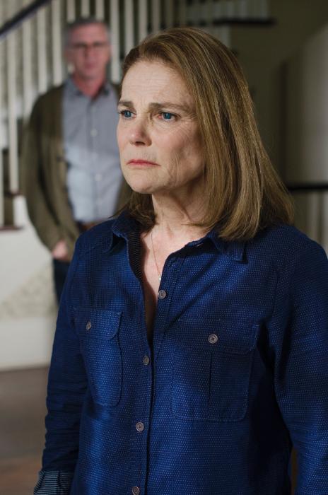 Tovah Feldshuh در صحنه سریال تلویزیونی مردگان متحرک به همراه Steve Coulter