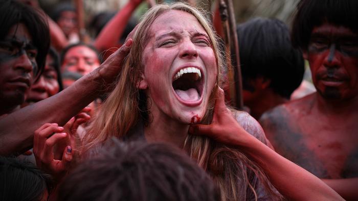 Kirby Bliss Blanton در صحنه فیلم سینمایی جهنم سبز