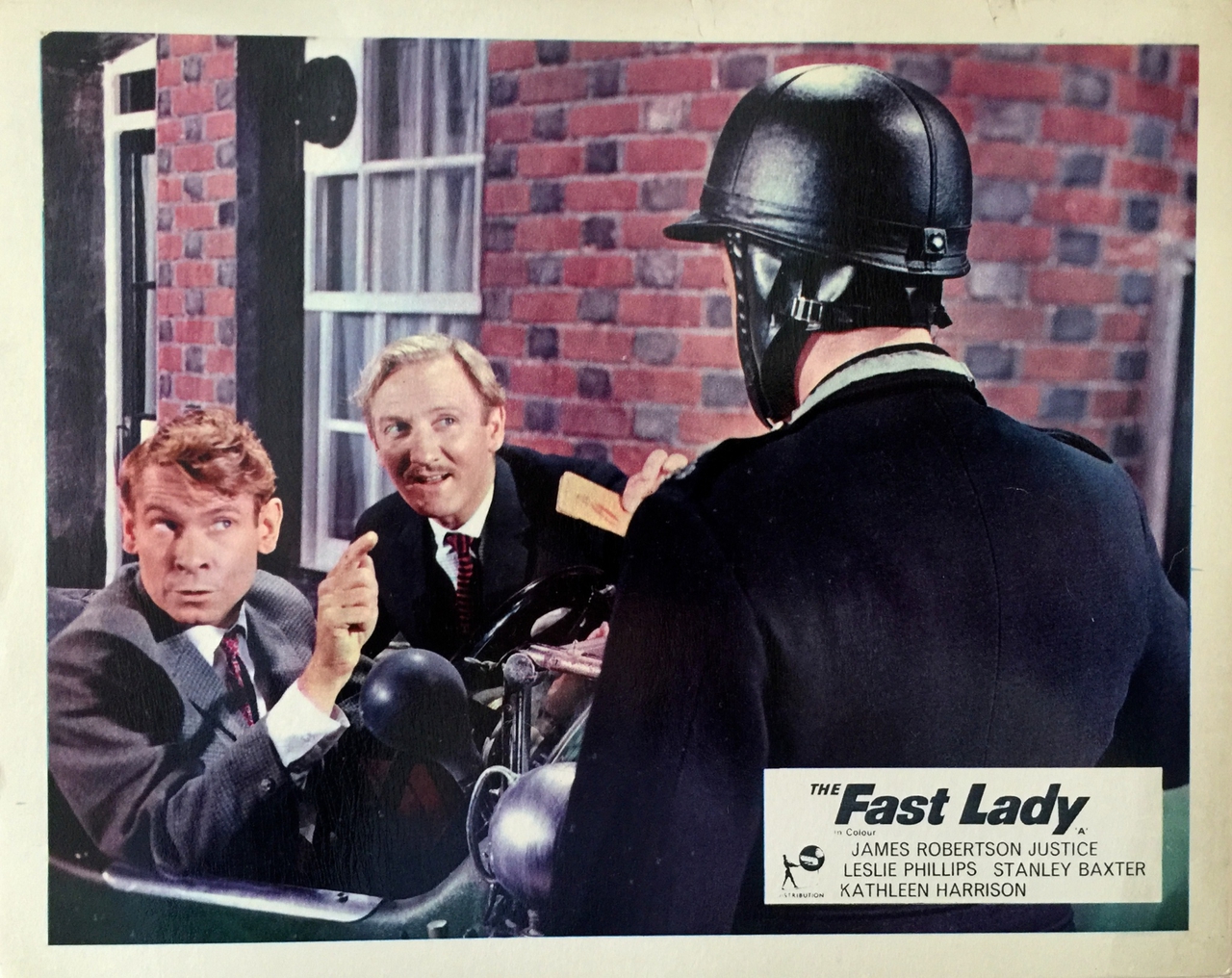 Stanley Baxter در صحنه فیلم سینمایی The Fast Lady به همراه Leslie Phillips