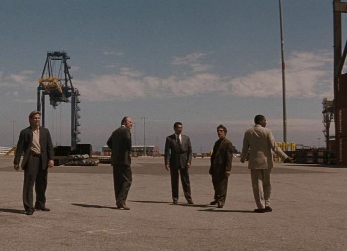 تد لواین در صحنه فیلم سینمایی مخمصه به همراه آل پاچینو و دنیس هیزبرت