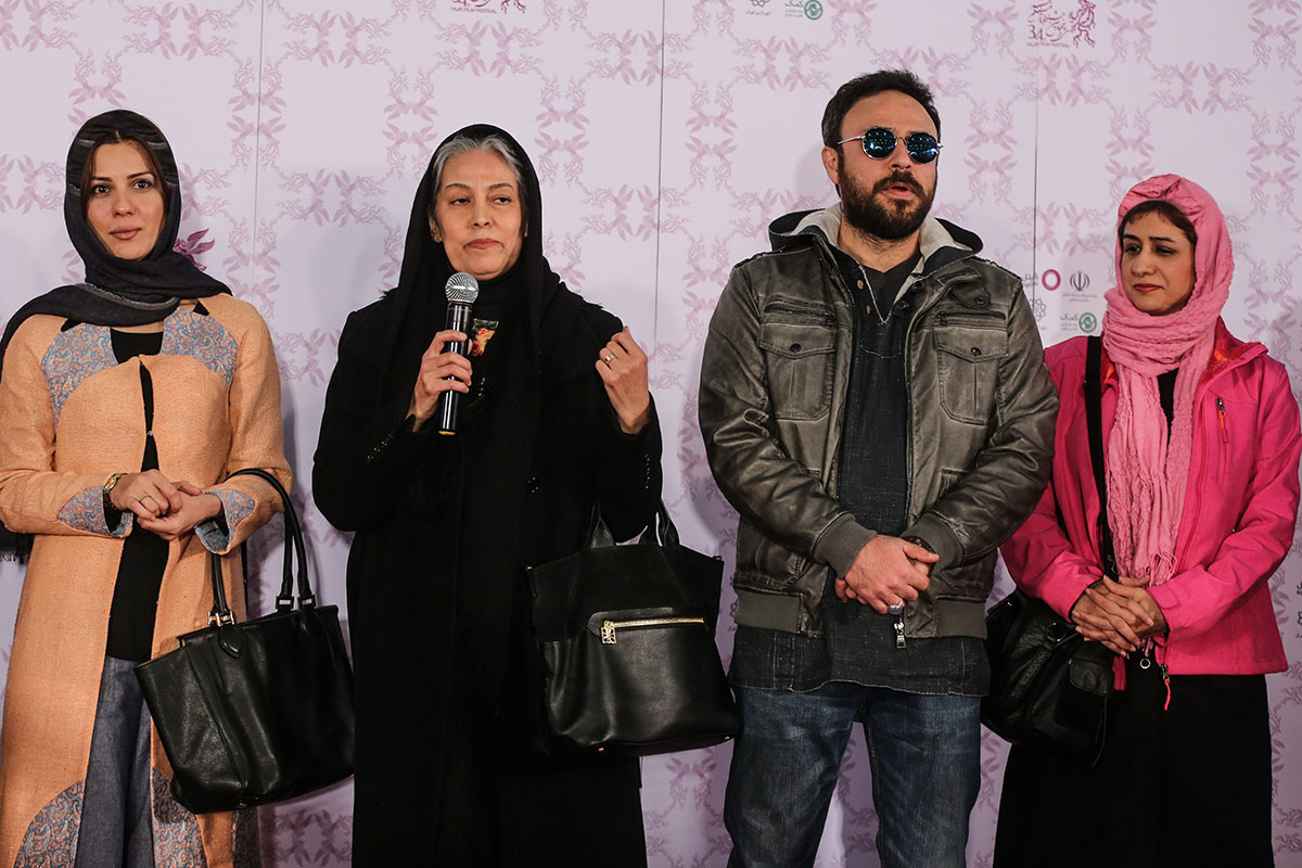 عکس جشنواره‌ ای فیلم سینمایی خانه‌ای در‌ خیابان چهل‌ و یکم با حضور سهیلا رضوی، علیرضا کمالی و سارا بهرامی