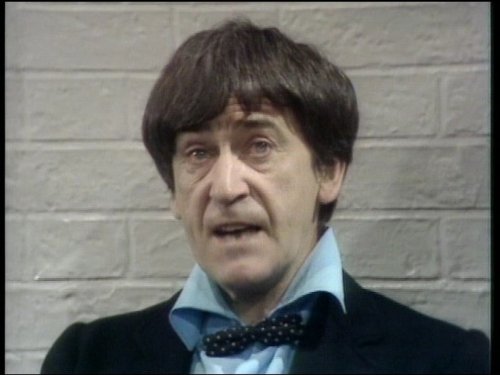 Patrick Troughton در صحنه سریال تلویزیونی دکتر هو