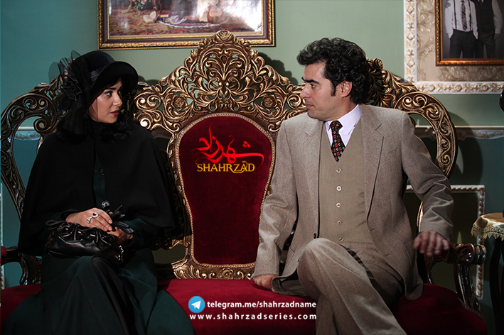 پریناز ایزدیار در صحنه سریال شبکه نمایش خانگی شهرزاد 1 به همراه سید‌شهاب حسینی