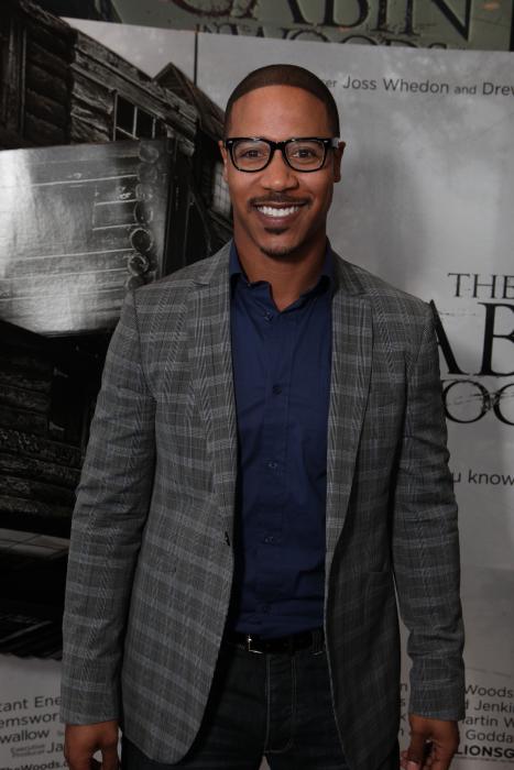 Brian White در صحنه فیلم سینمایی کلبه ای در جنگل
