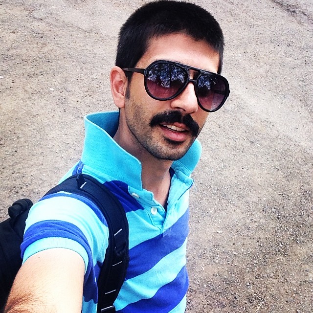 تصویری شخصی از میثاق جمشیدی، بازیگر سینما و تلویزیون