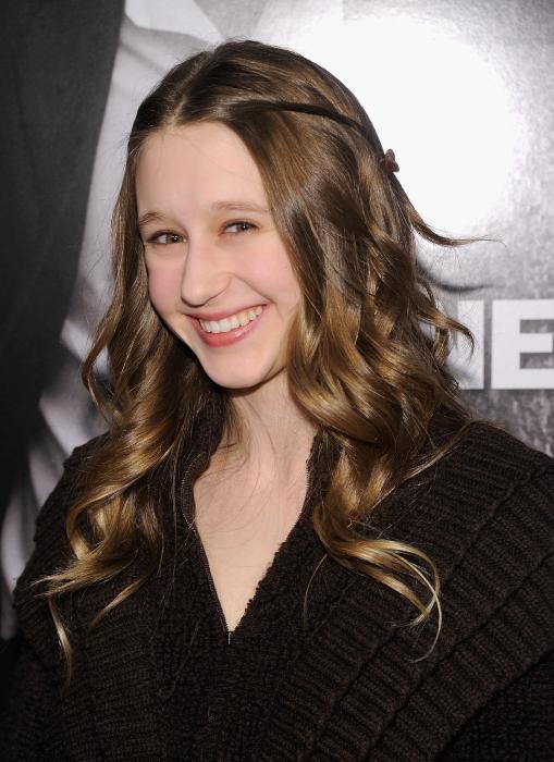 Taissa Farmiga در صحنه فیلم سینمایی پناهگاه