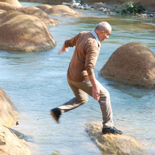 تصویری شخصی از علی عمرانی، بازیگر و کارگردان سینما و تلویزیون