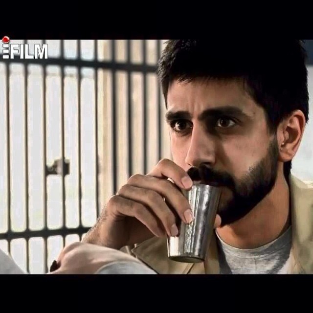 تصویری شخصی از میثاق جمشیدی، بازیگر سینما و تلویزیون