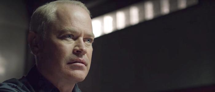 Neal McDonough در صحنه سریال تلویزیونی پیکان
