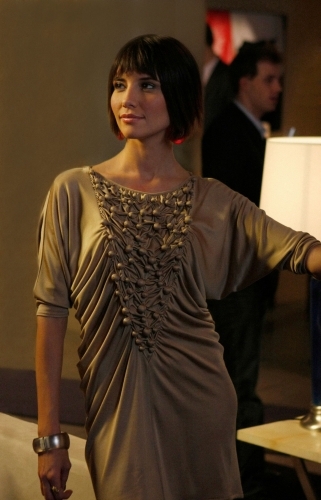 Tamara Feldman در صحنه سریال تلویزیونی دختر شایعه ساز