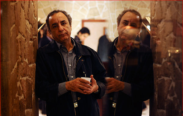 محمدرضا هنرمند در پشت صحنه سریال تلویزیونی آشپزباشی