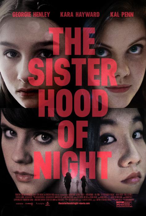 Willa Cuthrell در صحنه فیلم سینمایی The Sisterhood of Night به همراه Olivia DeJonge، Kara Hayward و جورجیا هنلی