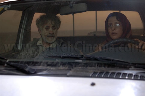 مسعود رایگان در صحنه فیلم سینمایی زادبوم به همراه رویا تیموریان