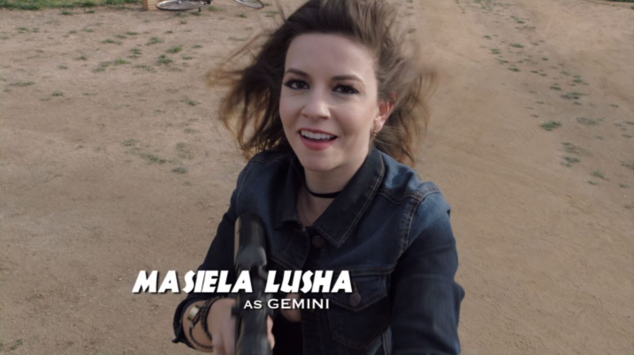 Masiela Lusha در صحنه فیلم سینمایی Sharknado 4: The 4th Awakens