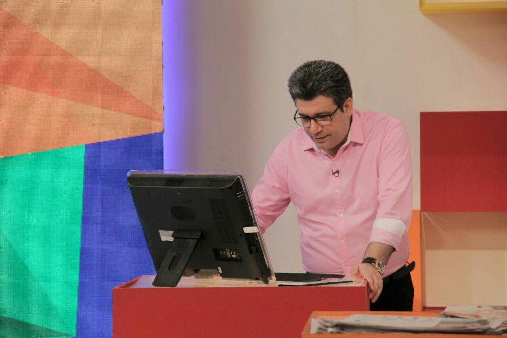  برنامه تلویزیونی حالا خورشید به کارگردانی ندارد