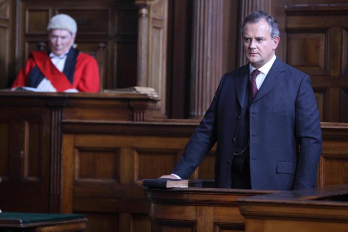 Timothy Carlton در صحنه سریال تلویزیونی دانتون ابی به همراه Hugh Bonneville