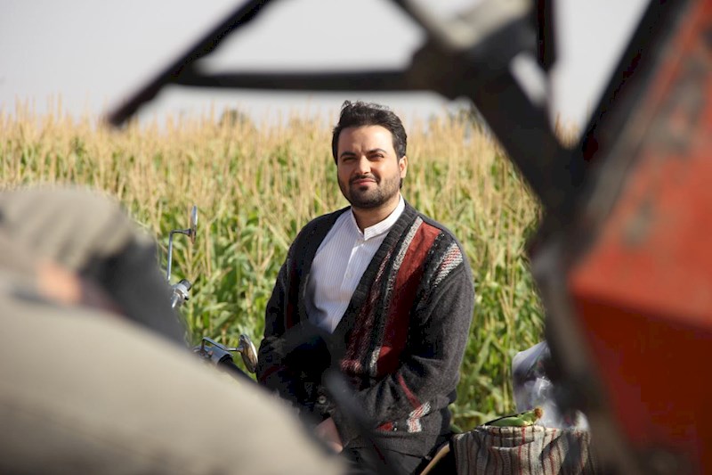 مهدی سلوکی در صحنه سریال تلویزیونی مرز خوشبختی