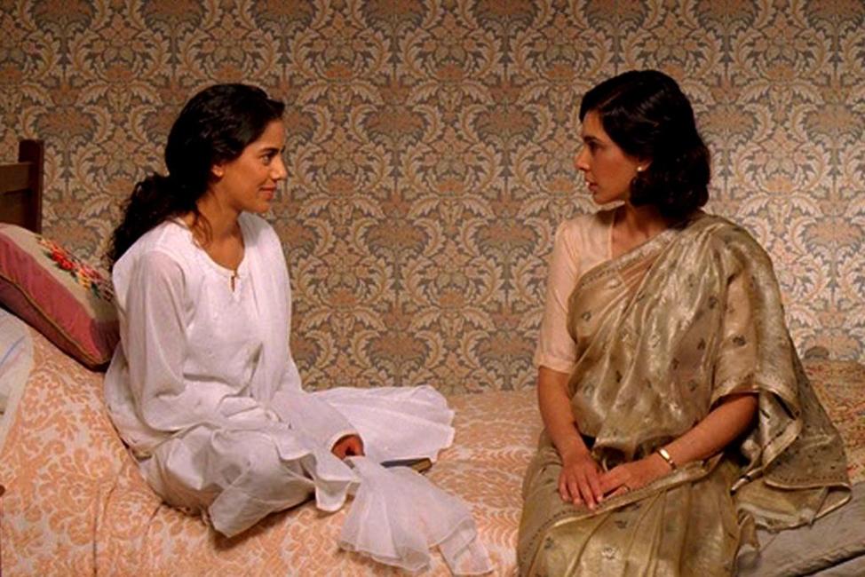 Sheetal Sheth در صحنه فیلم سینمایی The World Unseen به همراه Lisa Ray