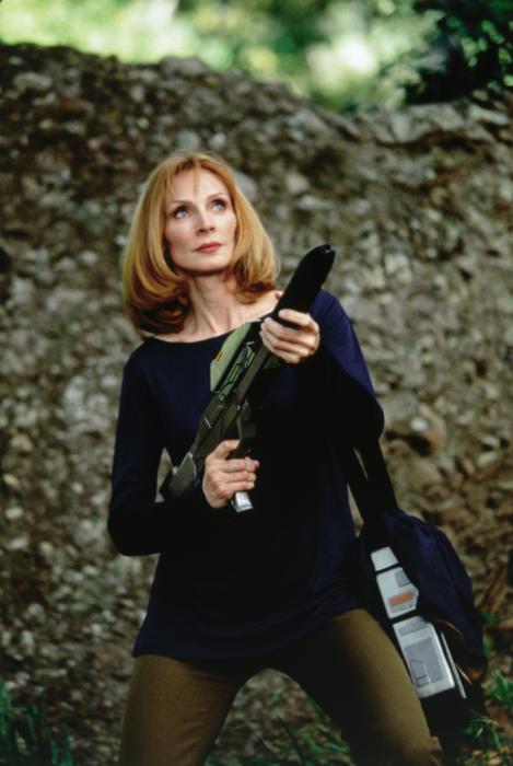 Gates McFadden در صحنه فیلم سینمایی پیشتازان فضا: شورش