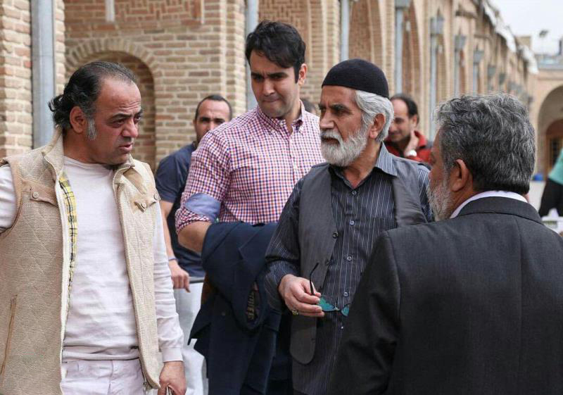 قدرت‌الله صالحی در صحنه سریال تلویزیونی برادر به همراه پوریا پورسرخ و جواد افشار