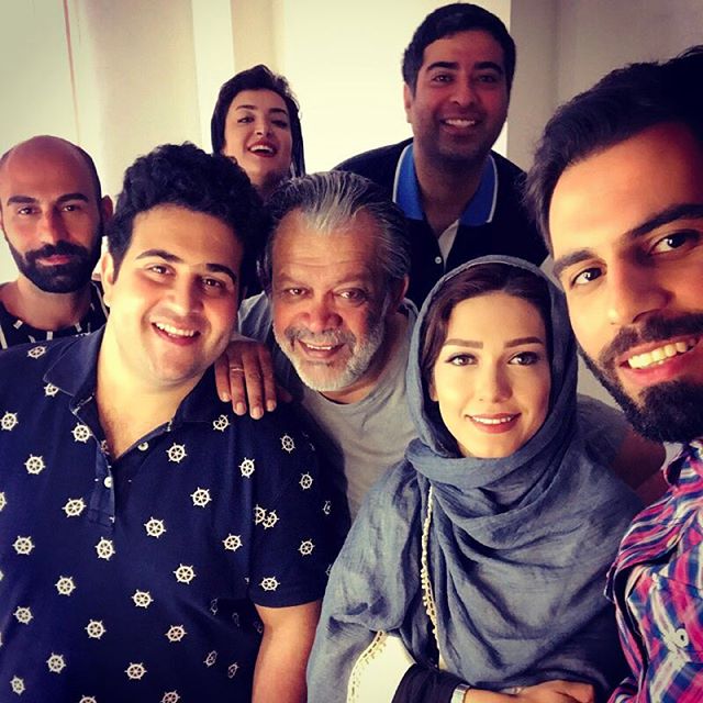 پشت صحنه سریال تلویزیونی سفر در خانه با حضور حسن پورشیرازی و شهرزاد کمال‌زاده
