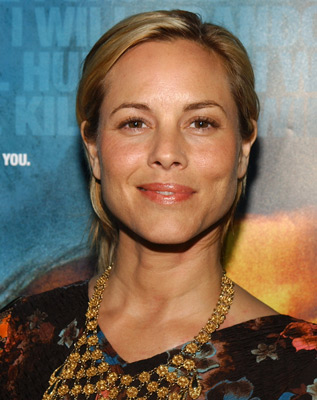 Maria Bello در صحنه فیلم سینمایی تصادف