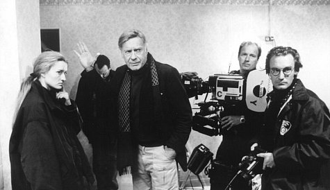 John Frankenheimer در صحنه فیلم سینمایی رونین به همراه ناتاشا مک الهون