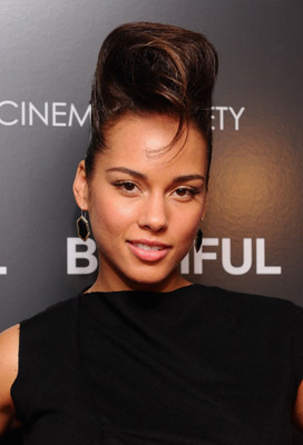 Alicia Keys در صحنه فیلم سینمایی بیوتیفول