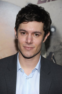 Adam Brody در صحنه فیلم سینمایی قانون شکن